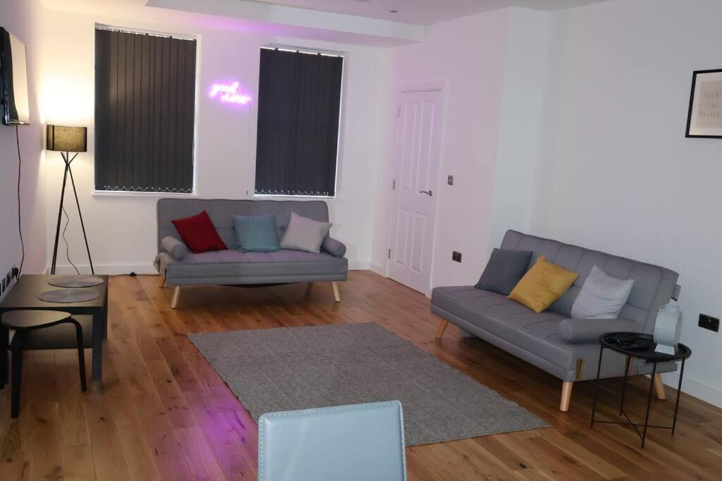 Modern House In Birmingham Βίλα Εξωτερικό φωτογραφία